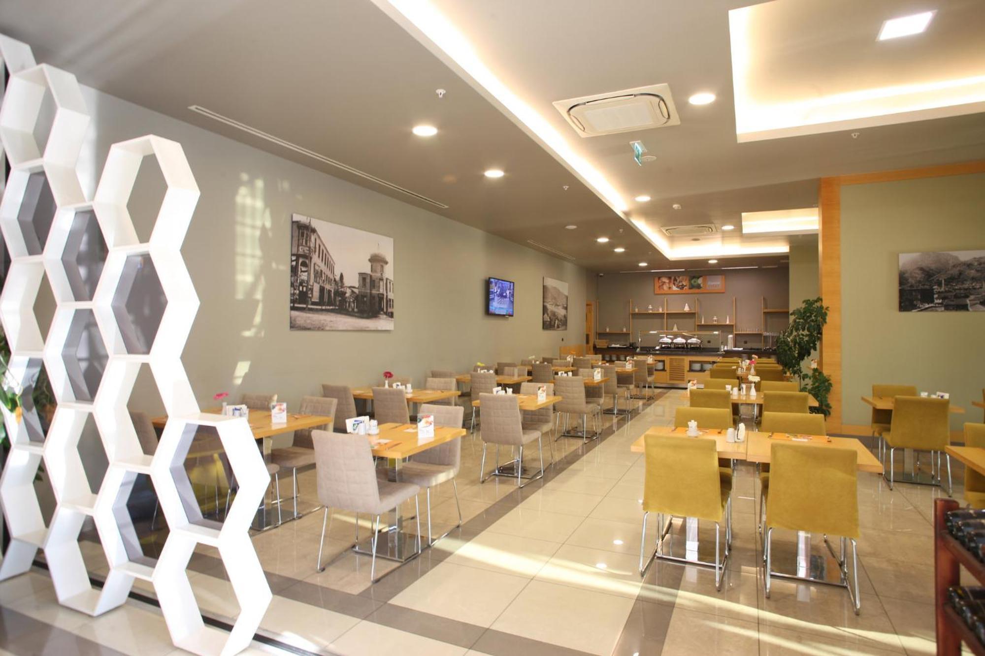 Holiday Inn Express Manisa-West By Ihg Zewnętrze zdjęcie