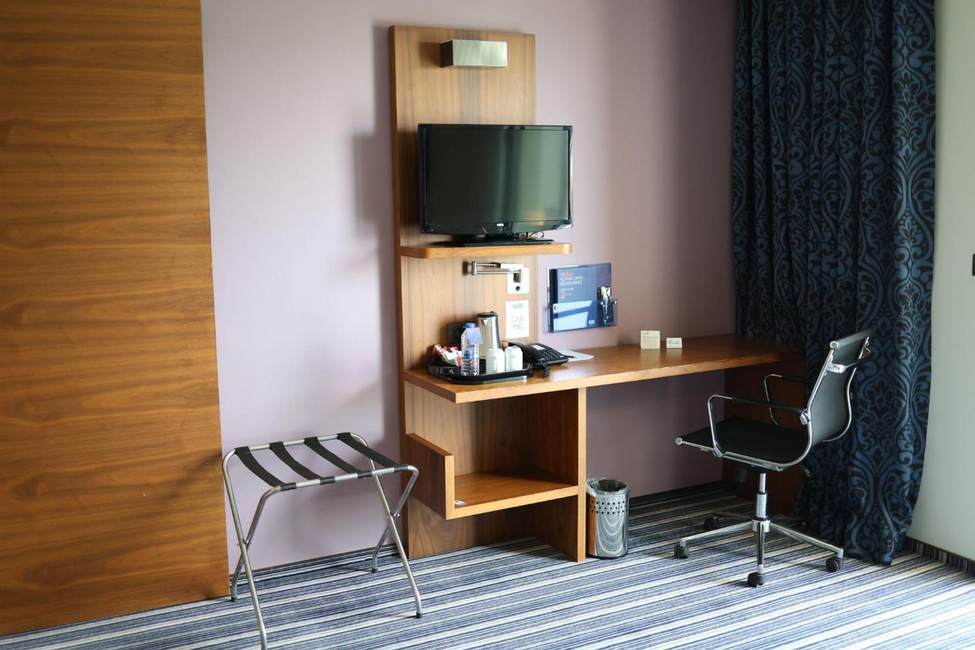 Holiday Inn Express Manisa-West By Ihg Zewnętrze zdjęcie
