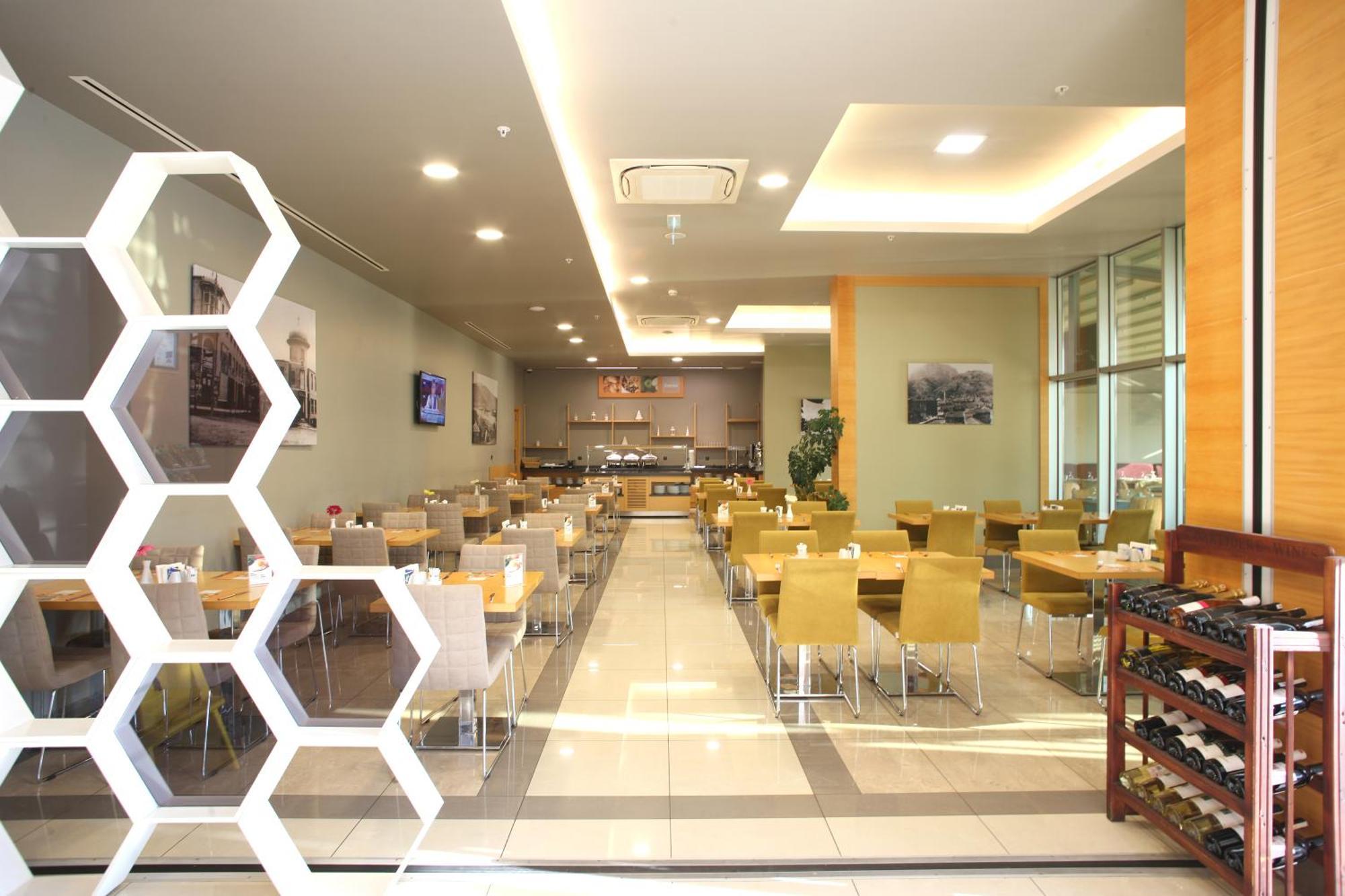 Holiday Inn Express Manisa-West By Ihg Zewnętrze zdjęcie